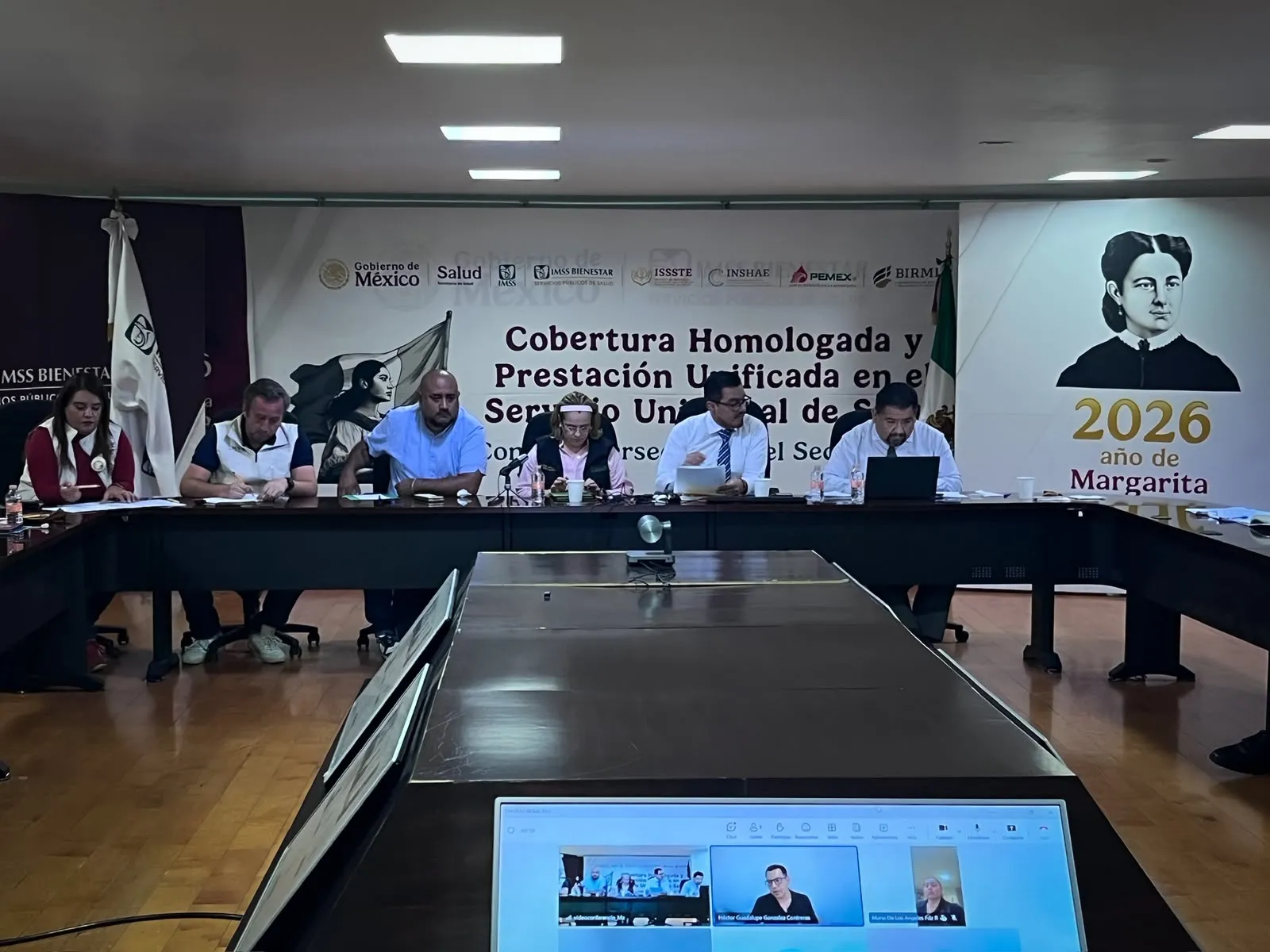 Mesa de trabajo por la salud