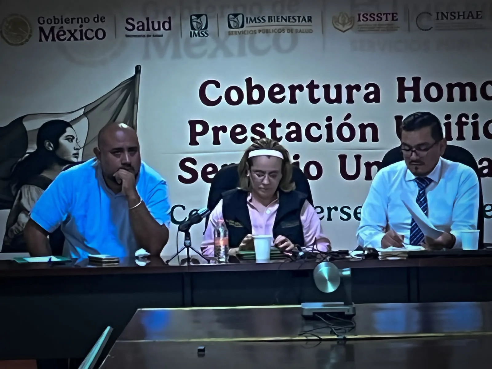 Presídium de la mesa de trabajo